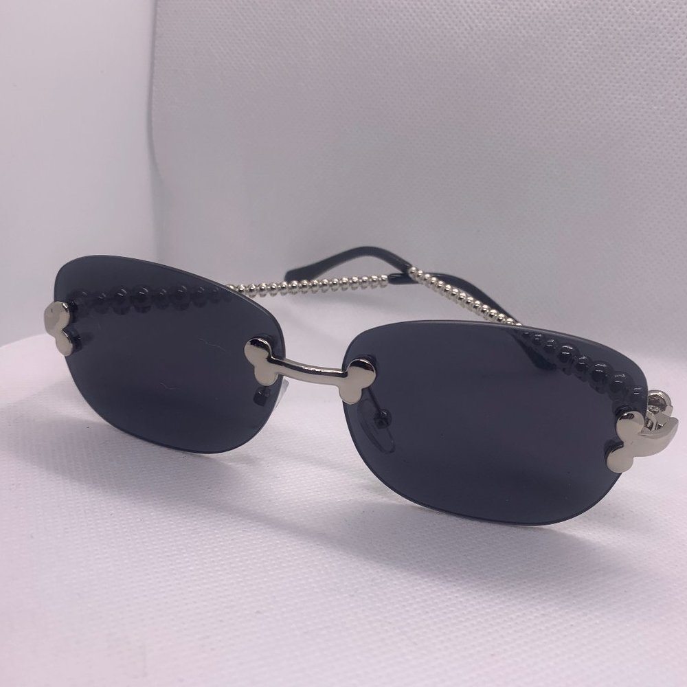 dark skull shades